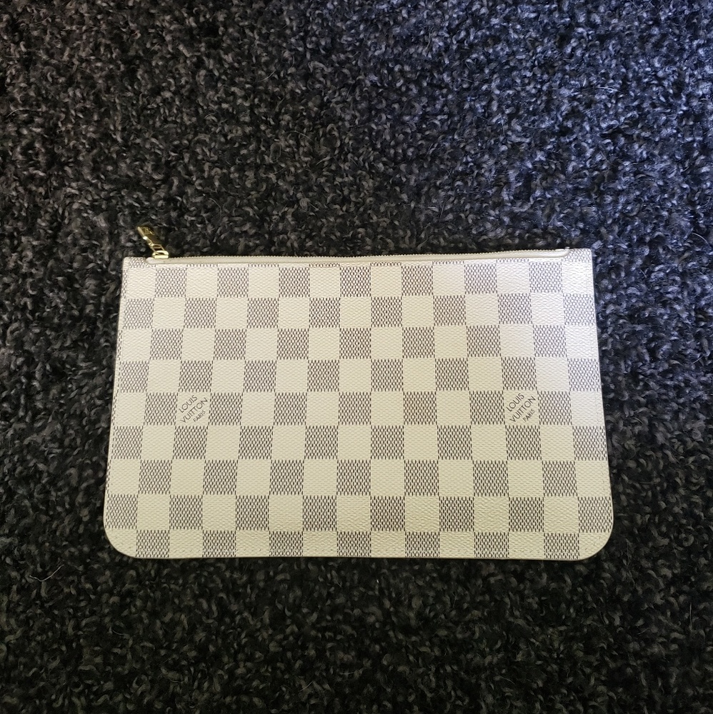 Louis Vuitton Neverfull MM Wristlet